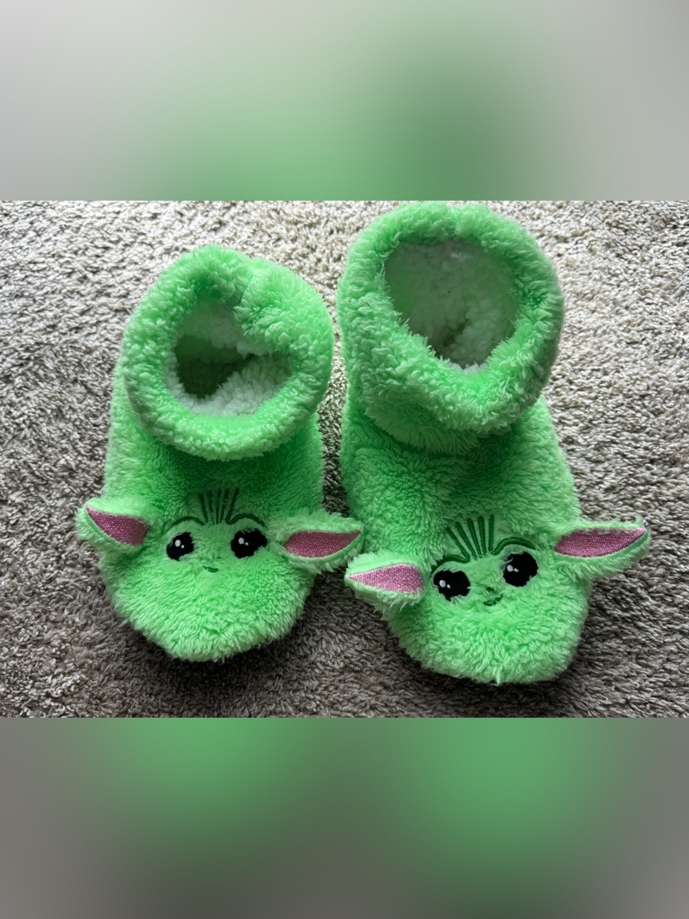 Grogu Baby Yoda Plush Slipper Socks Green Fuzzy Cozy House Shoes Kids Size L/XL